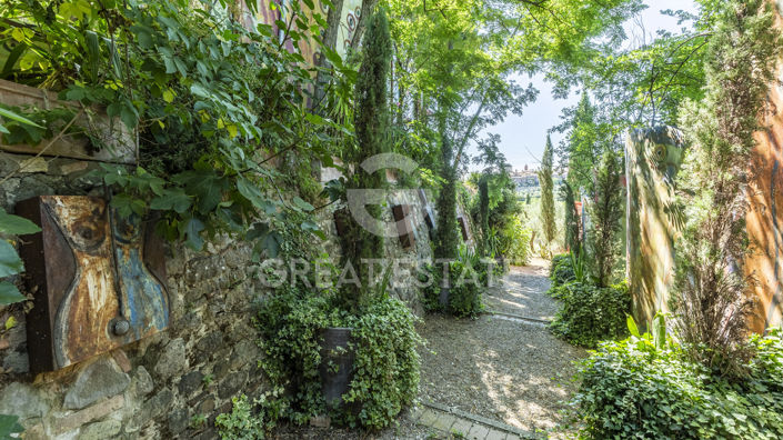 Image No.9-7 Bed Country House for sale