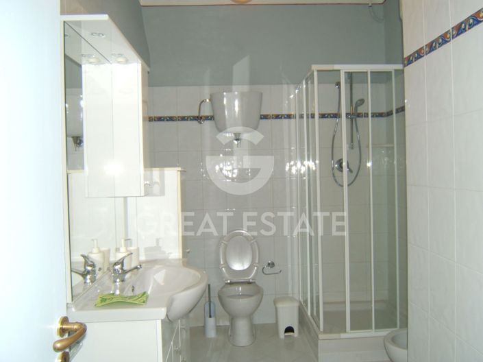 Image No.10-6 Bed Townhouse for sale