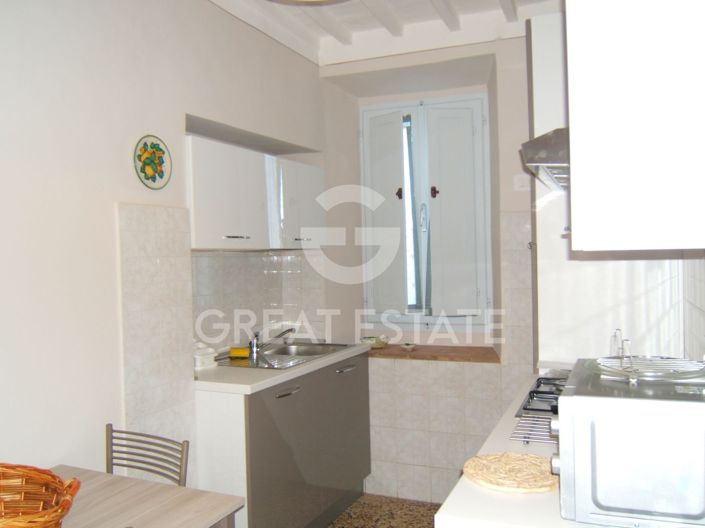 Image No.22-6 Bed Townhouse for sale