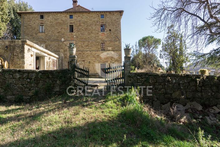 Image No.13-Maison de campagne de 8 chambres à vendre à Città di Castello