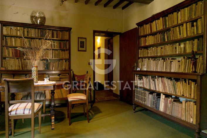 Image No.36-Maison de campagne de 8 chambres à vendre à Città di Castello