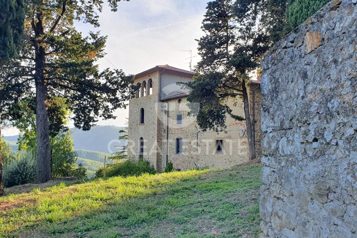 Image No.9-Maison de campagne de 8 chambres à vendre à Città di Castello