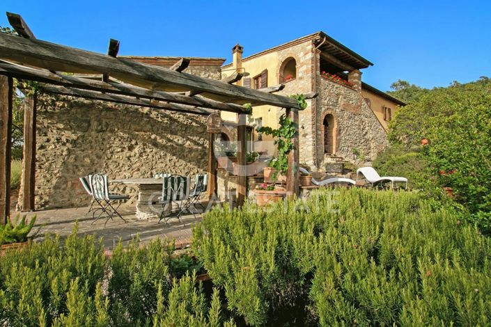 Image No.10-6 Bed Country House for sale