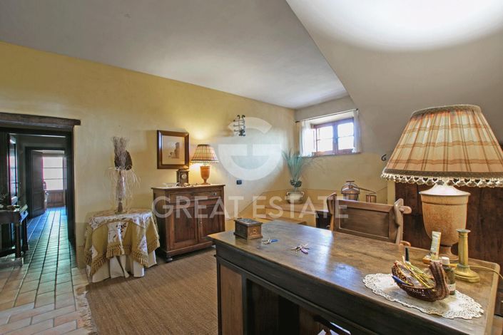 Image No.14-6 Bed Country House for sale