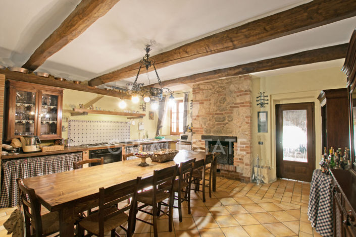 Image No.17-6 Bed Country House for sale