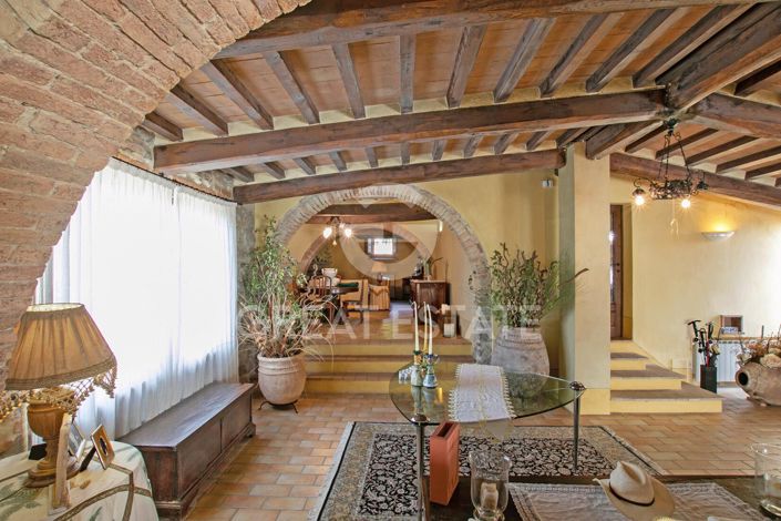 Image No.6-6 Bed Country House for sale