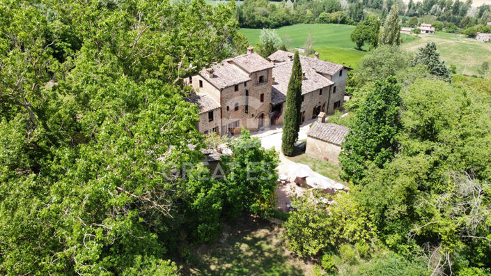 Image No.10-15 Bed Country House for sale