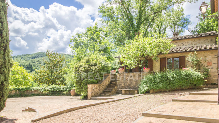 Image No.13-15 Bed Country House for sale