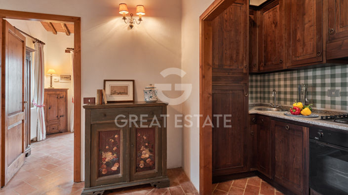 Image No.21-15 Bed Country House for sale