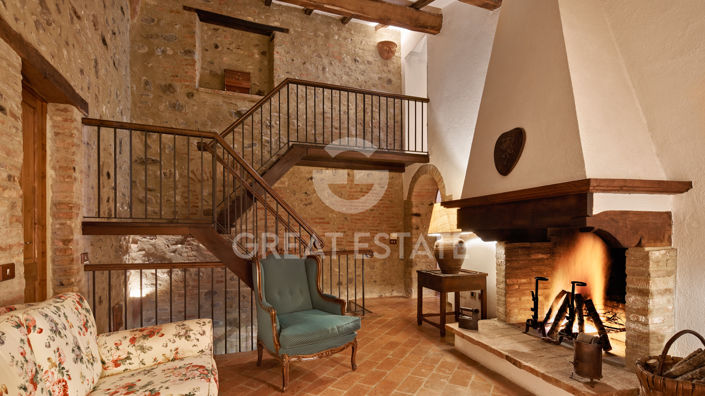 Image No.24-15 Bed Country House for sale