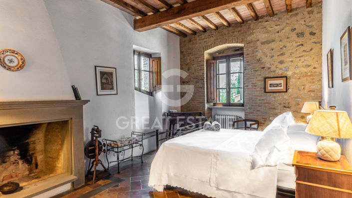 Image No.37-15 Bed Country House for sale