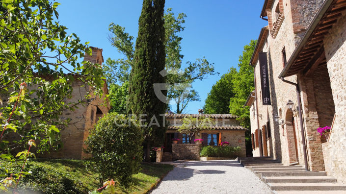 Image No.9-15 Bed Country House for sale