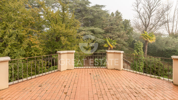 Image No.18-5 Bed Country House for sale