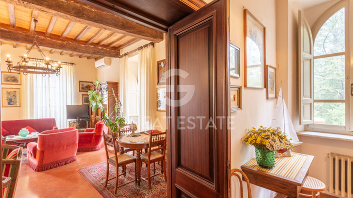 Image No.2-5 Bed Country House for sale