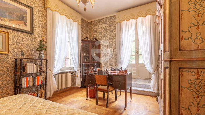 Image No.45-5 Bed Country House for sale