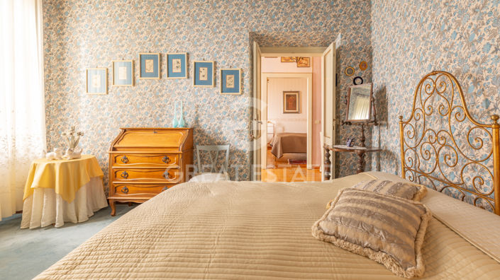 Image No.53-5 Bed Country House for sale