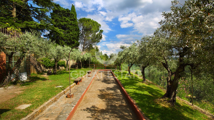 Image No.17-5 Bed Country House for sale