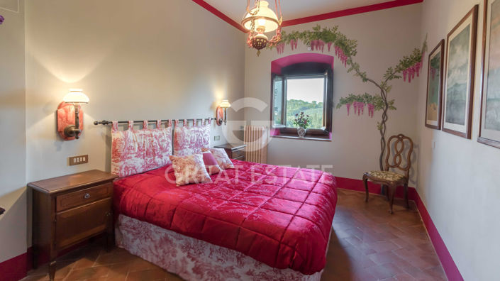 Image No.32-5 Bed Country House for sale