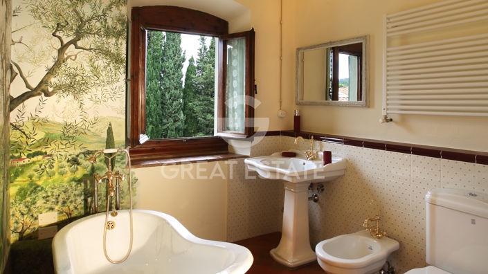 Image No.33-5 Bed Country House for sale