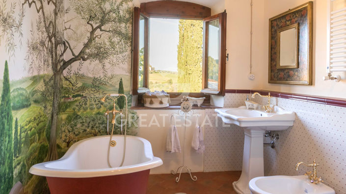 Image No.34-5 Bed Country House for sale