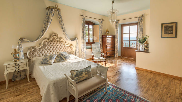 Image No.37-5 Bed Country House for sale