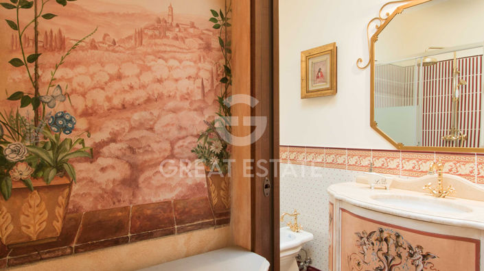 Image No.38-5 Bed Country House for sale