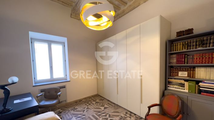 Image No.11-4 Bed Property for sale