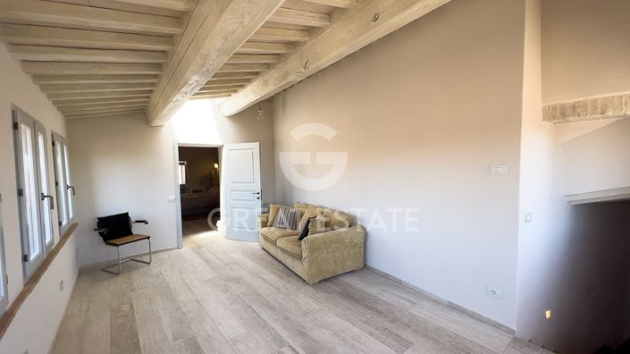 Image No.16-4 Bed Property for sale