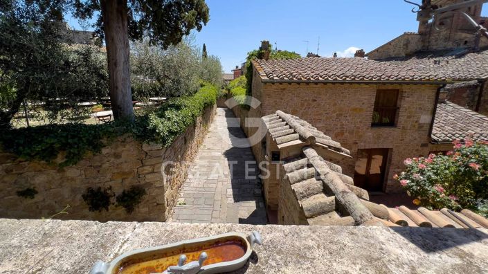 Image No.27-4 Bed Property for sale