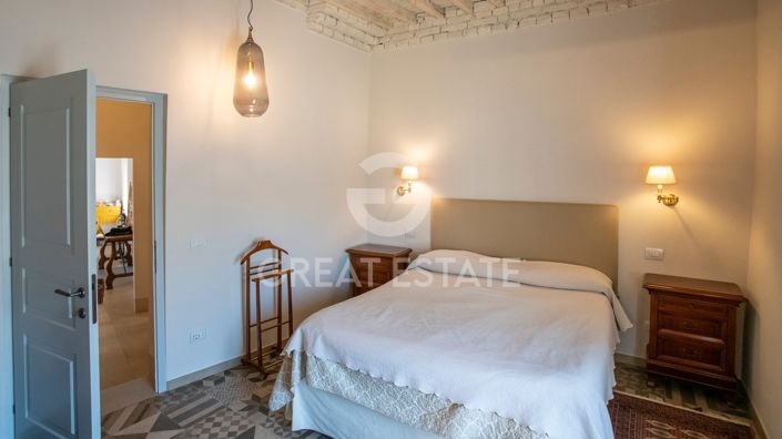 Image No.7-4 Bed Property for sale