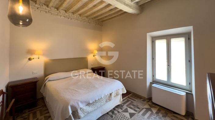 Image No.8-4 Bed Property for sale