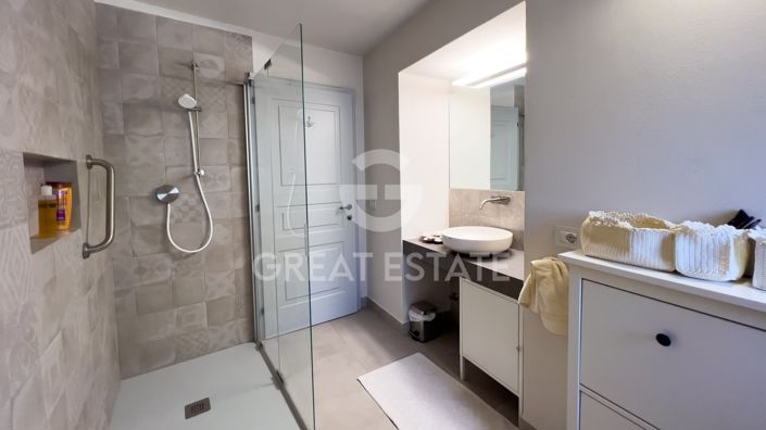 Image No.9-4 Bed Property for sale