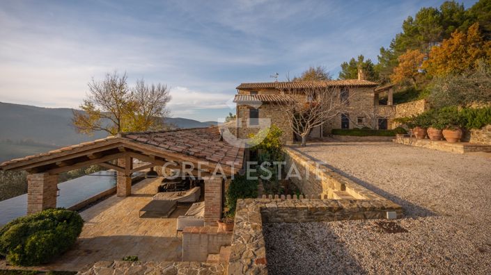 Image No.11-Maison de campagne de 4 chambres à vendre à Cannara