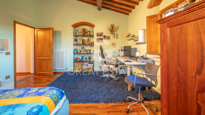 Image No.44-3 Bed Country House for sale