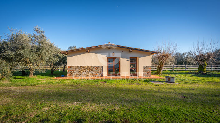 Image No.9-3 Bed Country House for sale