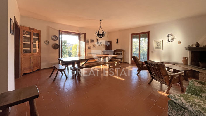 Image No.20-Maison de campagne de 4 chambres à vendre à Montepulciano