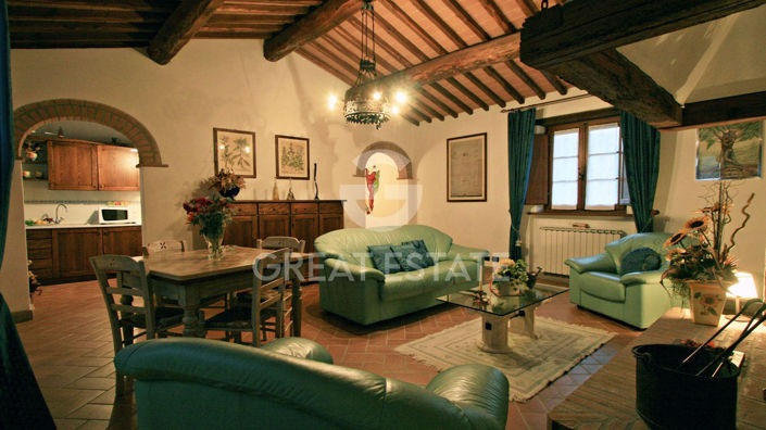 Image No.2-Maison de campagne de 4 chambres à vendre à Volterra