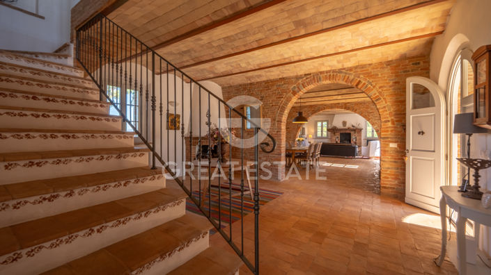 Image No.2-Maison de campagne de 4 chambres à vendre à Castiglione del Lago