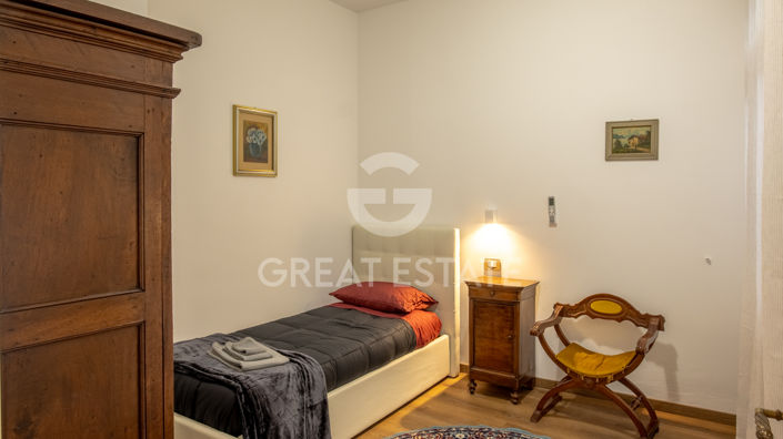 Image No.13-4 Bed Property for sale