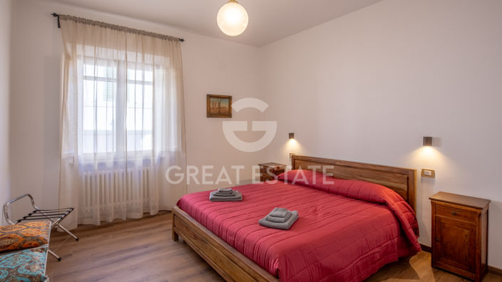 Image No.15-4 Bed Property for sale