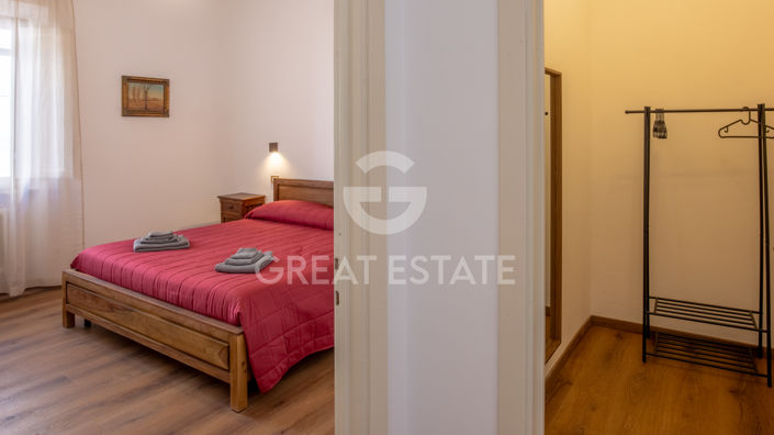 Image No.16-4 Bed Property for sale