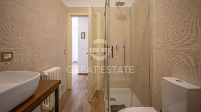 Image No.18-4 Bed Property for sale