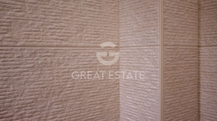 Image No.21-4 Bed Property for sale