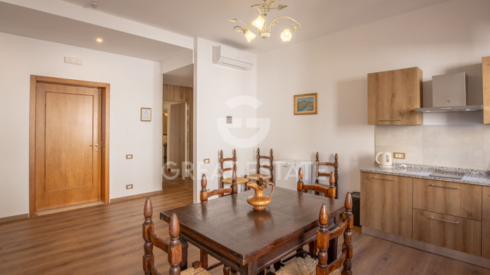 Image No.6-4 Bed Property for sale