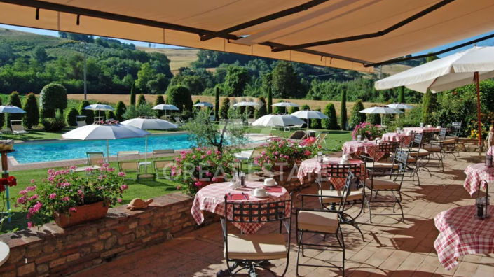 Image No.13-18 Bed Country House for sale