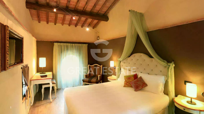 Image No.17-18 Bed Country House for sale