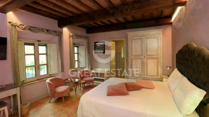 Image No.18-18 Bed Country House for sale
