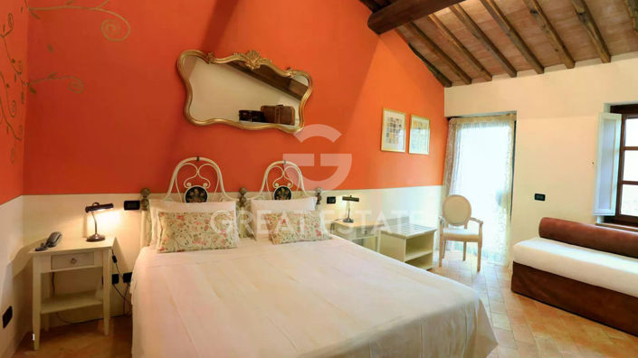 Image No.20-18 Bed Country House for sale