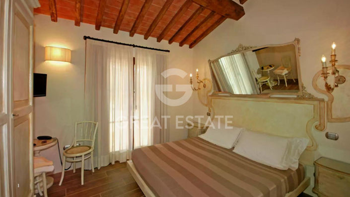 Image No.23-18 Bed Country House for sale