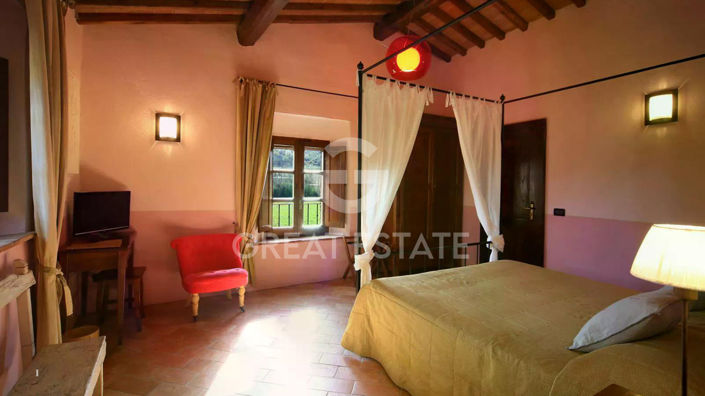 Image No.26-18 Bed Country House for sale